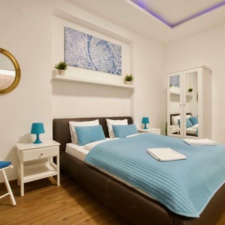 Standard Apartment By Hi5 -Baross Square Budapest Kültér fotó